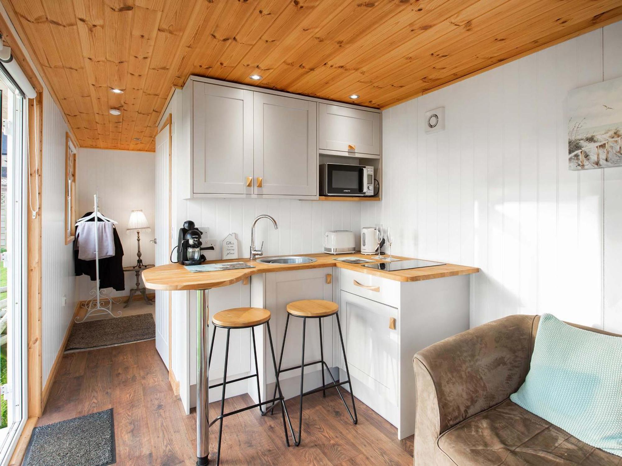 School Lodge Burwarton エクステリア 写真